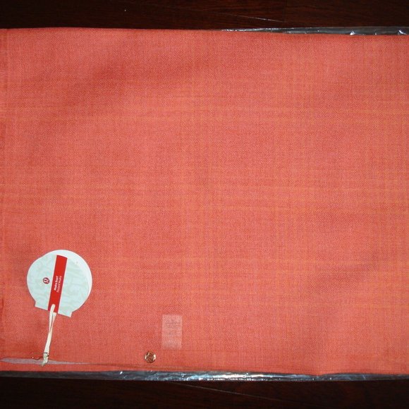 NWT Lululemon Mudra Scarf In ATPP Atomic Red Coral Orange READ - Picture 5 of 5